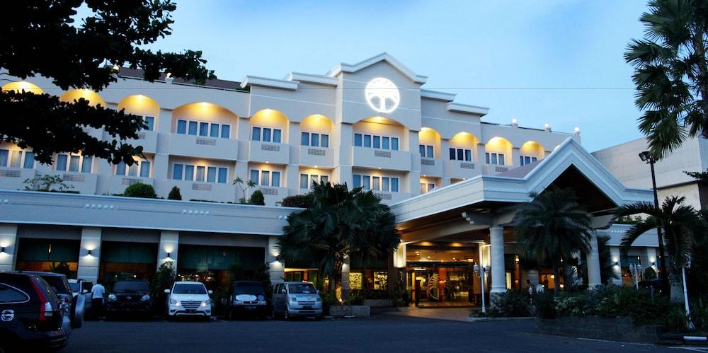 Hotel Bumi Senyiur Samarinda Bagian luar foto